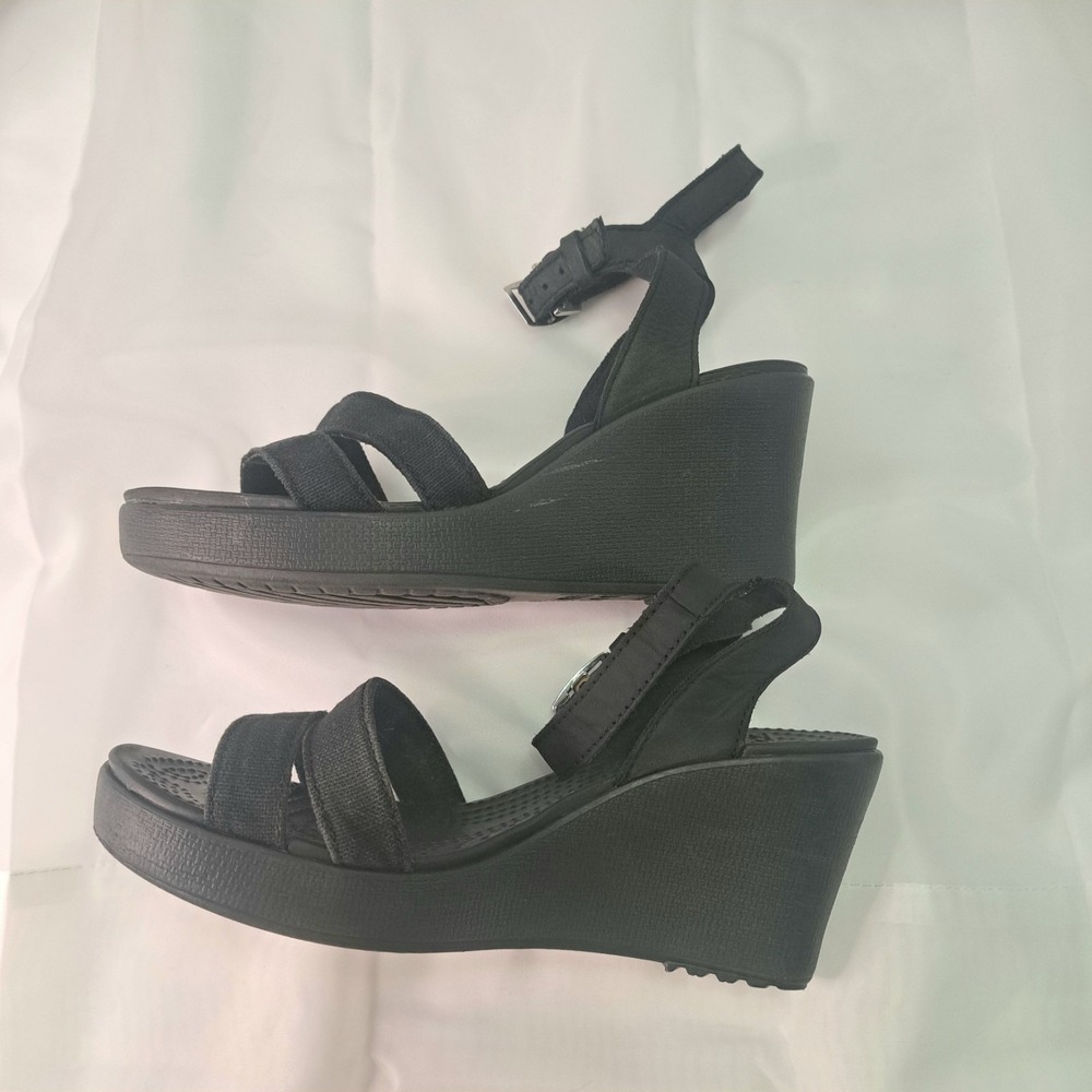 Crocs Black Leigh II Ankle Strap Wedge Sandals Women Size 6 Chic Boho Summer Fun - Picture 7 of 7